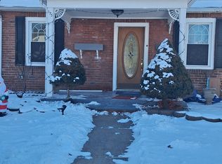 175 Clinton St, Woodbridge, NJ 07095