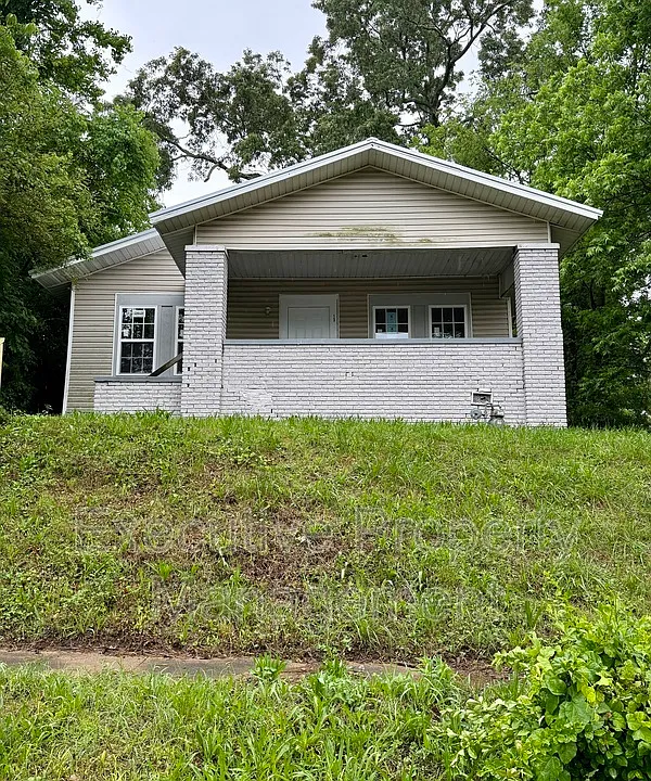 513 Oak Pl
