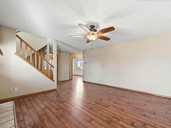 3rd image of 2002 N Parkdale Ct