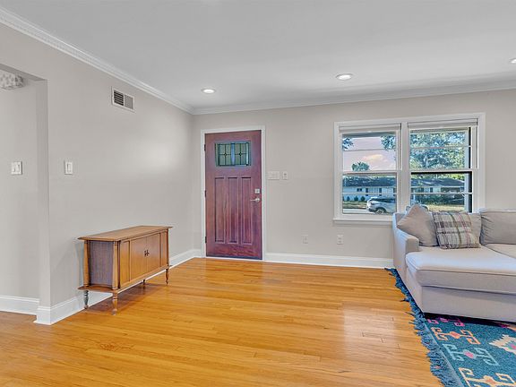 4th image of 4988 Fairfield Cir