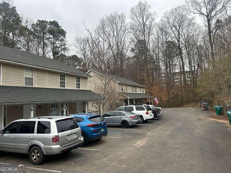 2nd image of 350 Herndon Ln