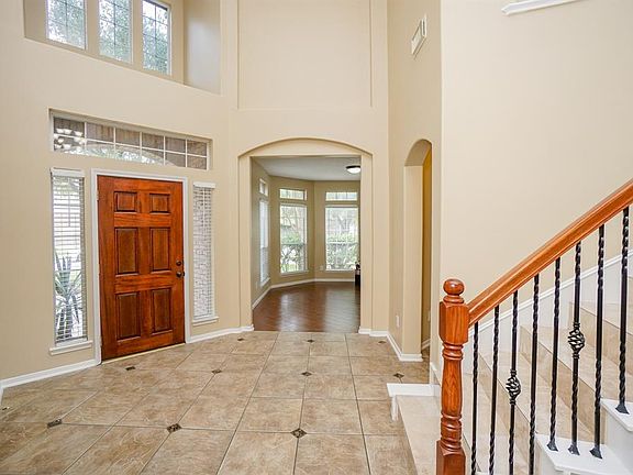 3rd image of 9411 Langley Springs Dr