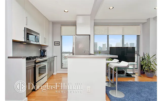 Sold by Douglas Elliman | media 15