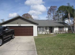 12325 Pine Island Dr, Leesburg, FL 34788