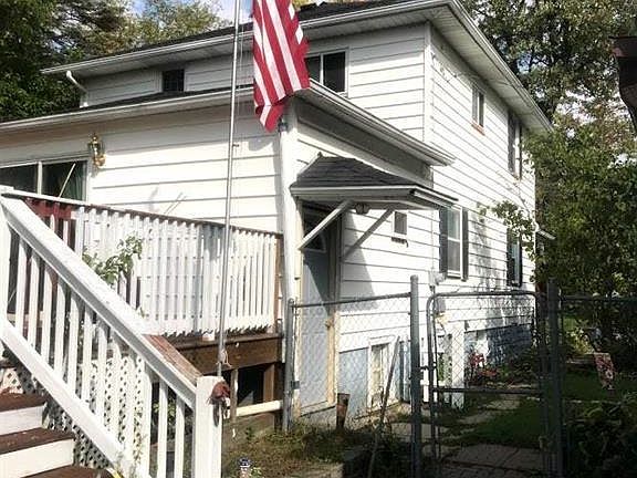 2nd image of 1103 Wright St