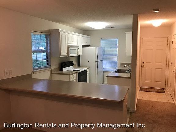 3rd image of 2411 Moran St #C