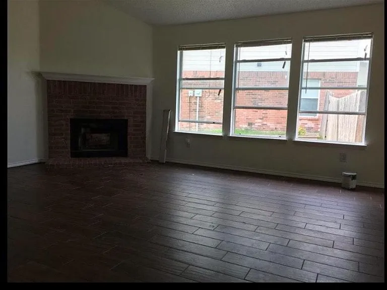 5519 Laysan Ct — Photo 2