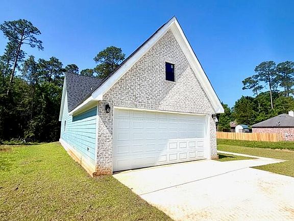 4th image of 2313 Broadmoor Dr