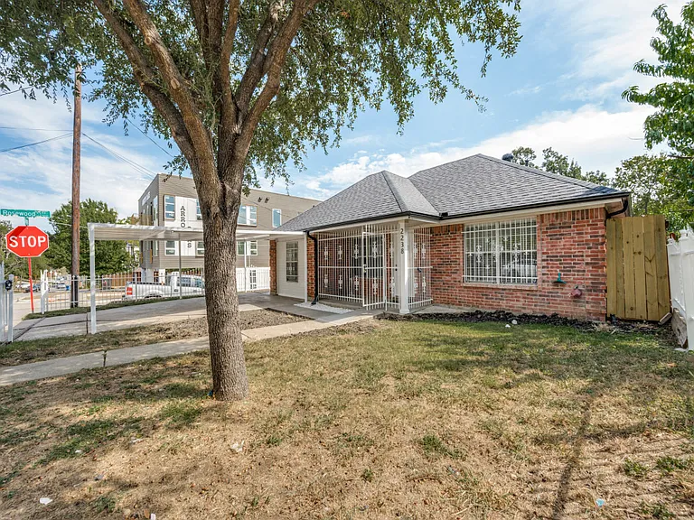 2238 Arroyo Ave — Photo 22