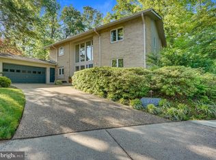 1703 Red Oak Cir, Reston, VA 20190