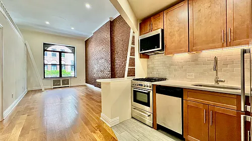 34 W 75th St #1F Photo 1