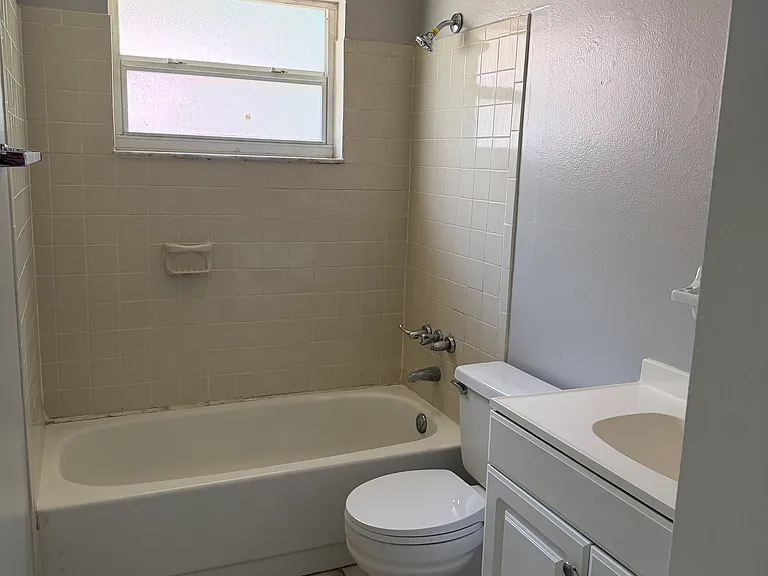 5446 Tangerine Dr — Photo 4