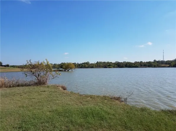 257 Lakeside Dr, Rockwall, TX 75032
