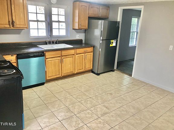 3rd image of 3113 Atoka Cir