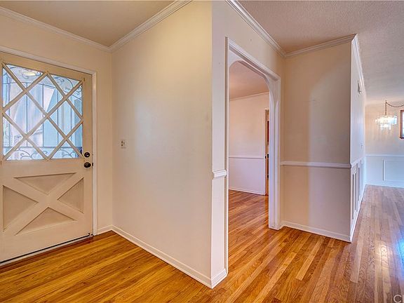5th image of 16060 Marlinton Dr