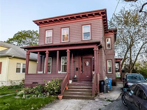 20 Henry St, Cranston, RI 02905