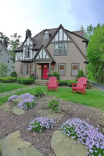 3176 Warrington Rd photo 1