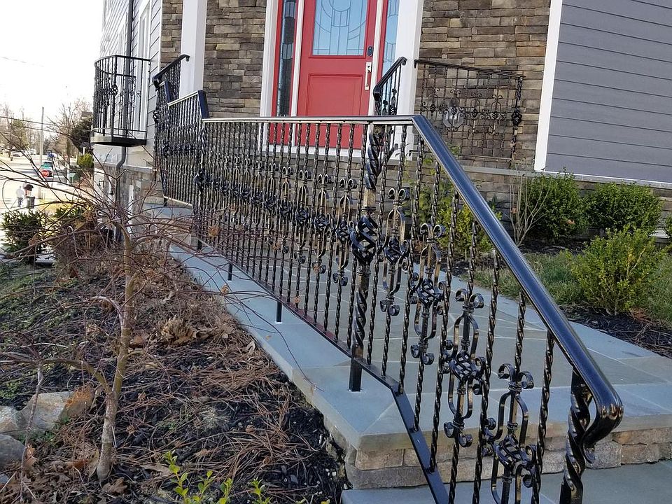 2nd image of 4023 5th St Unit 1