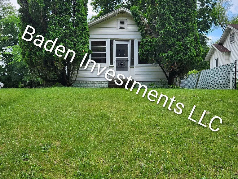 577 Upton Ave — Photo 1