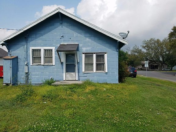 2nd image of 1901 Stilwell Blvd