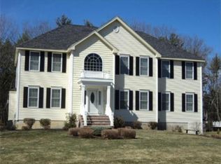 42 Shaker Ln, Hampstead, NH 03841