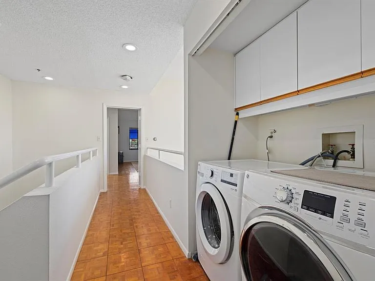1928 Harbourside Dr #1402 — Photo 21