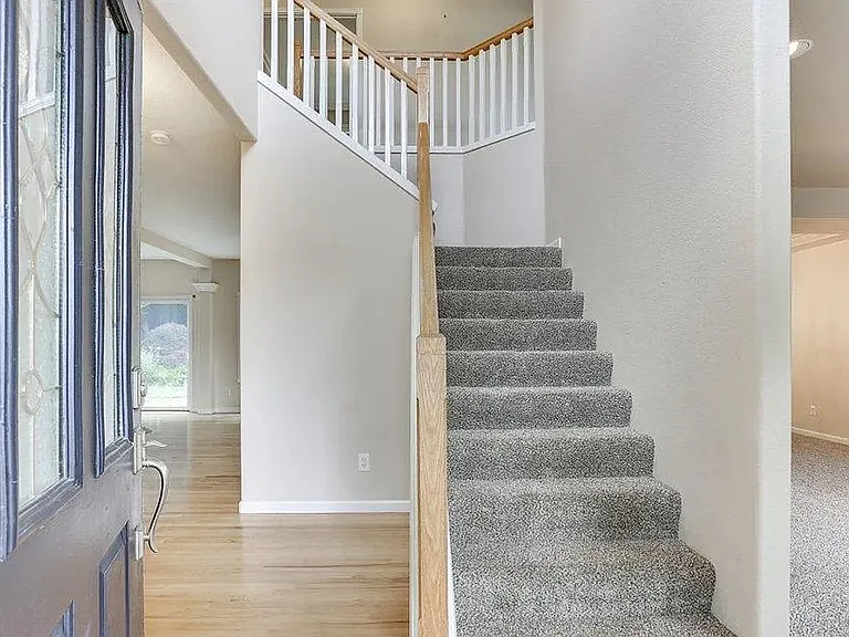 16541 NW Graf St — Photo 4