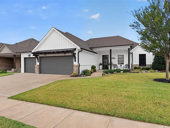 3rd image of 304 Bray Ln