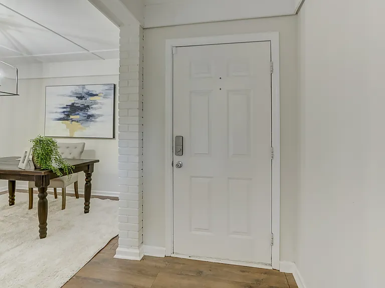 3325 Eastwood Dr — Photo 5