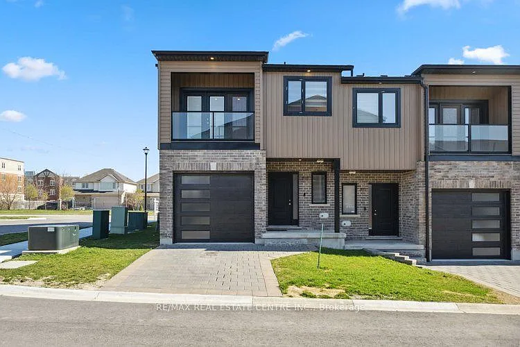 815 Sarnia Rd #1 — Photo 13