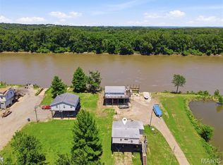 21 Lehmond Island Rd, Saint Charles, MO 63301