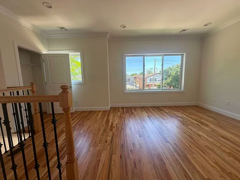 284 Eltingville Blvd #2 — Photo 17