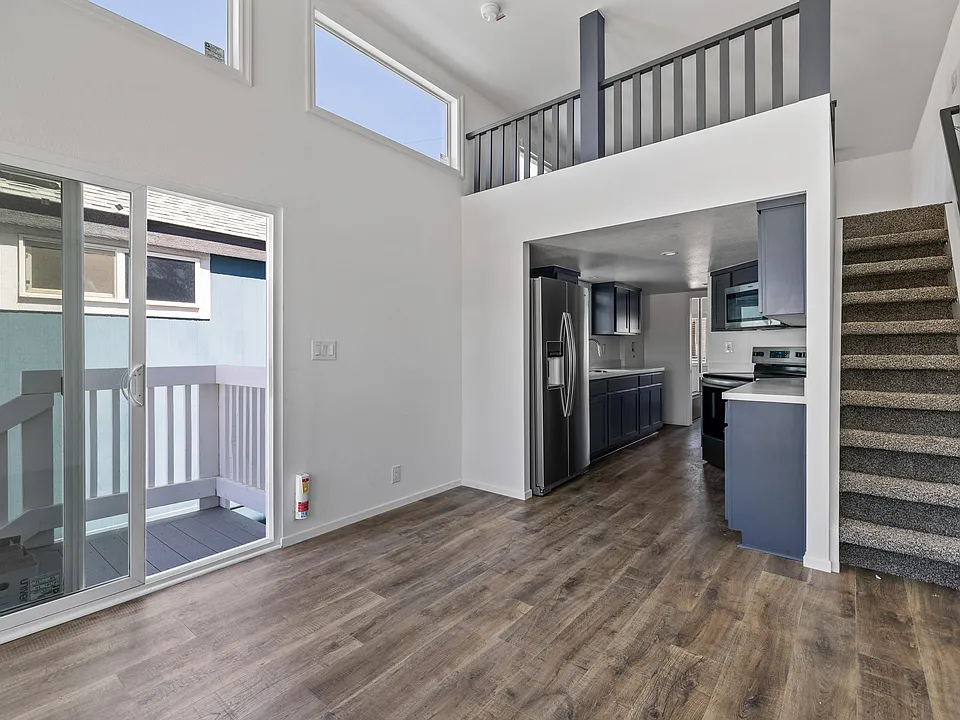 971 W Main St #46