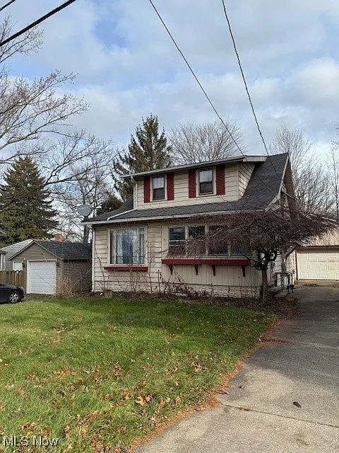 295 Goodview Ave photo 1