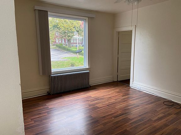 3rd image of 127 Seminary Ave #2
