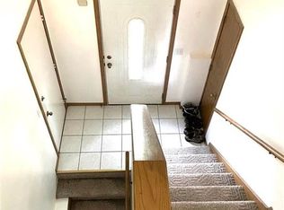 1002 Green Ridge Dr, Green Bay, WI 54313