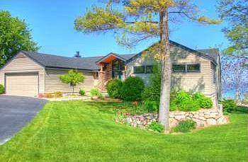 1st image of 9221 Peninsula Dr