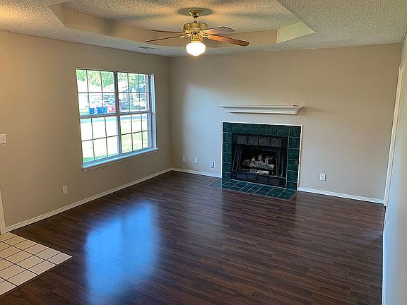 2nd image of 507 Camellia Dr
