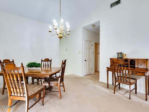 3rd image of 215 E Branche St
