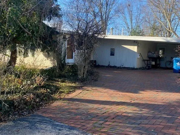 224 Aldrich Rd, Vermilion, OH 44089