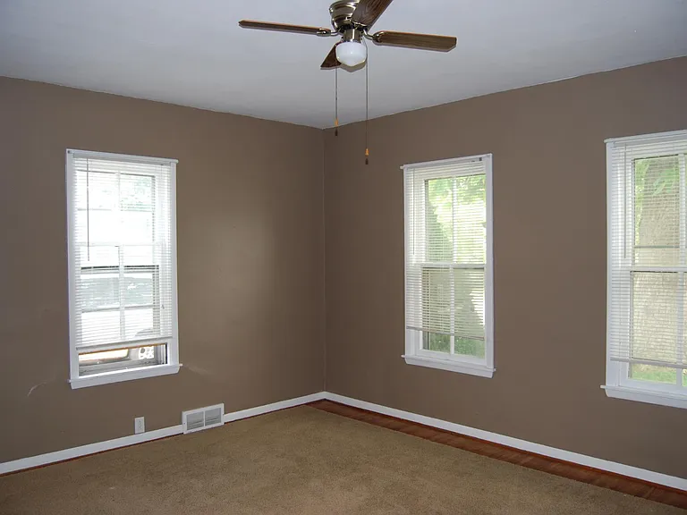 215 Center Cross St #FRONT — Photo 6