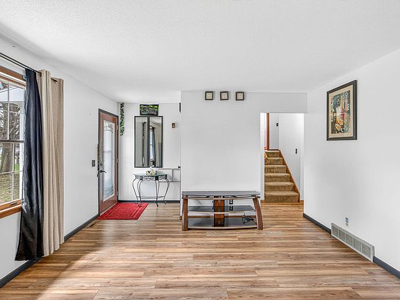 3rd image of 18140 Stevens Ct