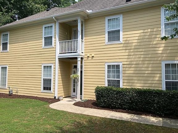 5th image of 301 Bartlett Cir