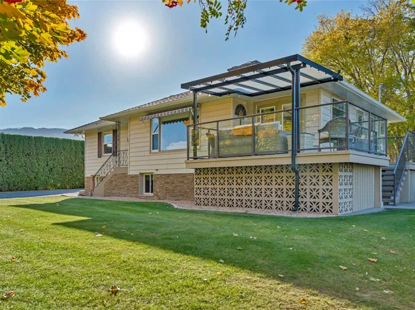 1005 W Bench Dr, Penticton, BC V2A