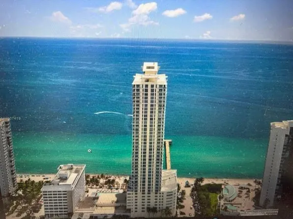 16699 Collins Avenue #2204, Sunny Isles Beach, FL 33160