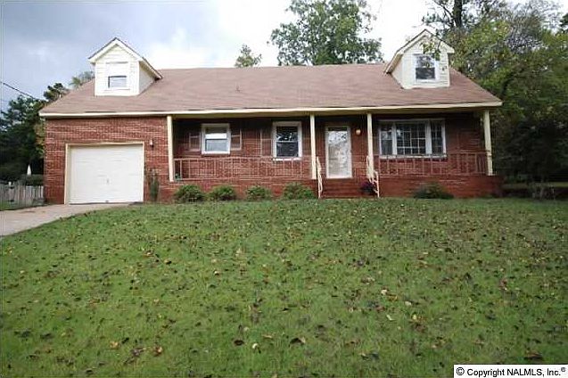 1st image of 2626 Belle Meade Dr NE