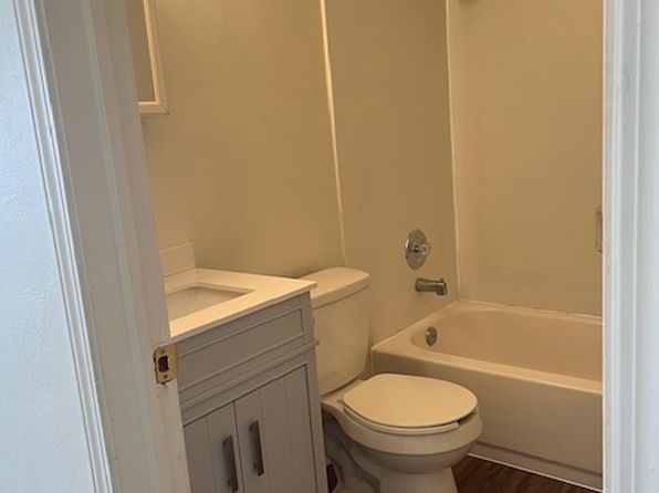 1403 Huntington Ave APT 1, Kalamazoo, MI 49048