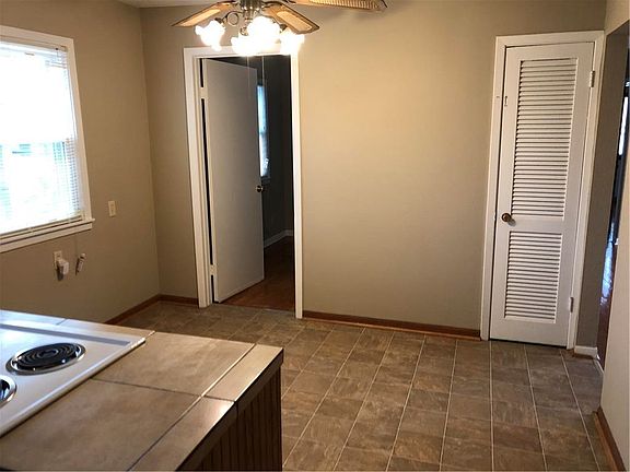 5th image of 6115 Nogard Ave