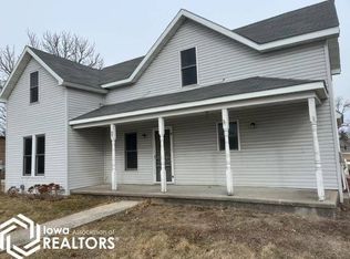 521 Main St, Bristow, IA 50611