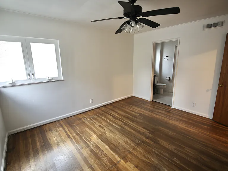 3191 E Broad St — Photo 31